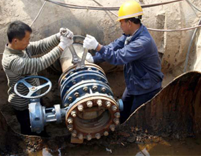 鋼制伸縮器安裝現(xiàn)場(chǎng)